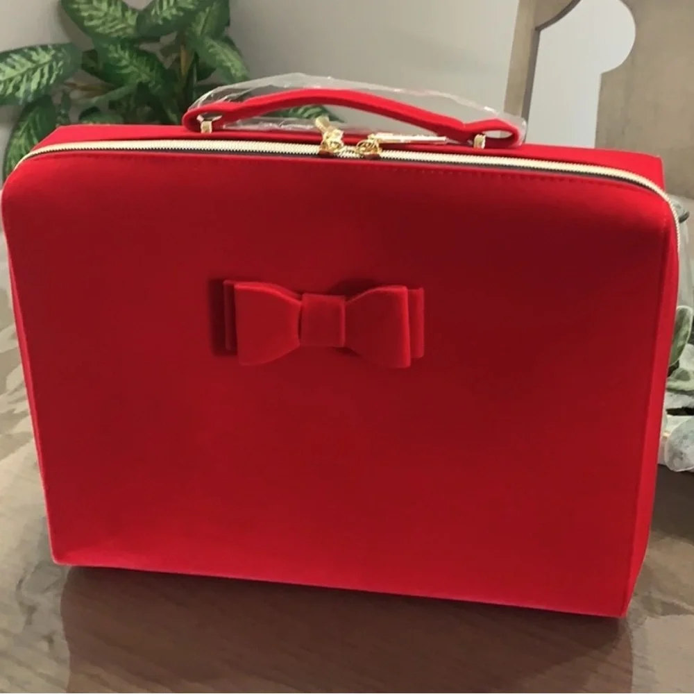 Estée Lauder’s Red-Retired Limited Edition Travel~Lingerie~Cosmetics Bag/Case🌿🆕🌿